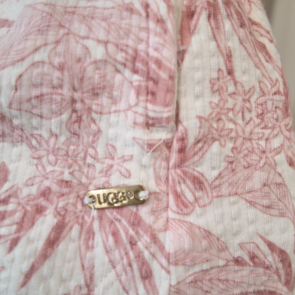 Pink Ugg Robe - Picture 6 of 6